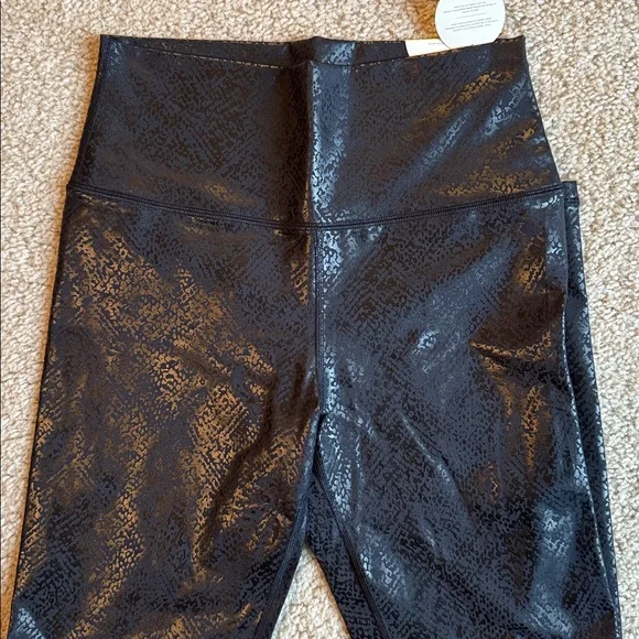 Aerie black reptile snake leggings high rise offline pants size large pull on - Picture 3 of 6